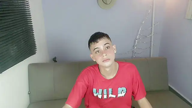 Snapshot of zacariasss_ chatting on 10.16.25 zacariasss online show from 10.16.25