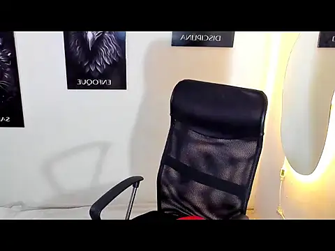 Snapshot of Andrew_wolf7 chatting on 12.20.24 Andrew wolf7 online show from 12.20.24