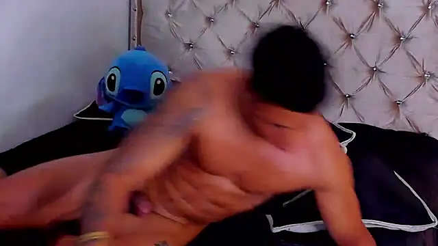 Snapshot of Andrew_wolf7 chatting on 11.16.25 Andrew wolf7 online show from 11.16.25