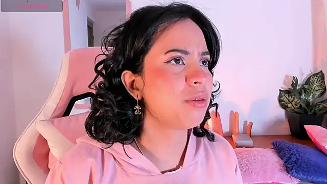 adriannyp 1 online show from 10.28.25