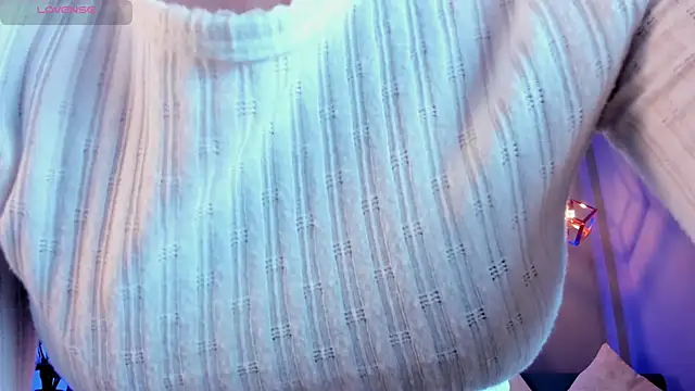 Snapshot of Lyssa_Muller chatting on 02.12.25 Lyssa Muller online show from 02.12.25