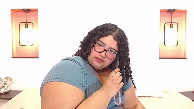 Snapshot of Miley_Collins chatting on 01.09.25 Miley Collins online show from 01.09.25