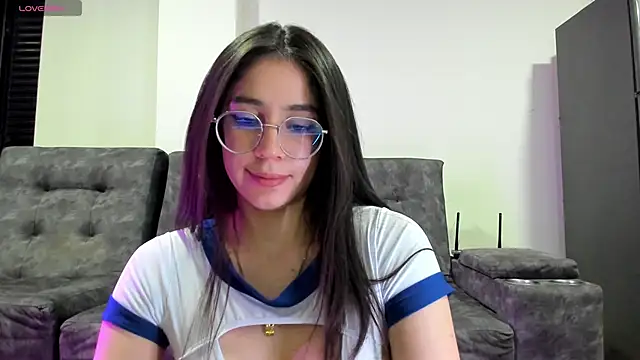 emmadiaz1 online show from 10.04.25