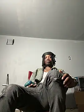 Snapshot of SluttyLyfe4L chatting on 02.18.26 SluttyLyfe4L online show from 02.18.26