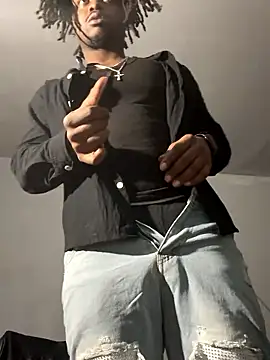 Snapshot of SluttyLyfe4L chatting on 03.16.26 SluttyLyfe4L online show from 03.16.26