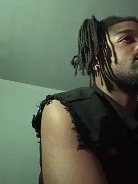 Snapshot of SluttyLyfe4L chatting on 03.26.26 SluttyLyfe4L online show from 03.26.26