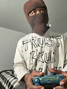 Snapshot of SluttyLyfe4L chatting on 03.27.26 SluttyLyfe4L online show from 03.27.26