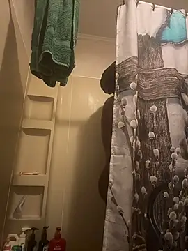 Snapshot of SluttyLyfe4L chatting on 04.15.26 SluttyLyfe4L online show from 04.15.26