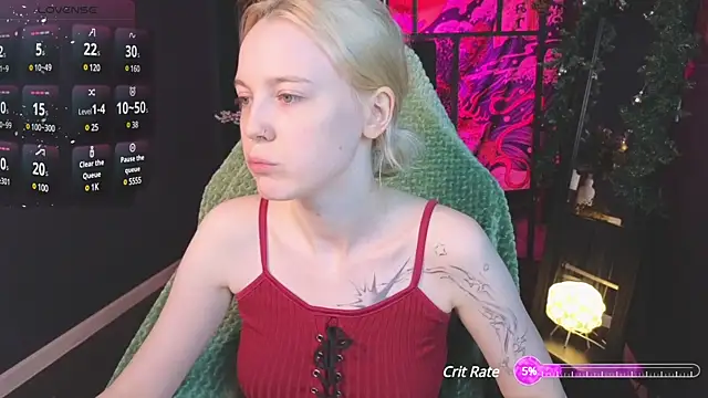 Snapshot of Crackling_Tatii chatting on 01.11.25 Crackling Tatii online show from 01.11.25