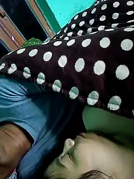 Lustyful Couple online show from 12.17.24