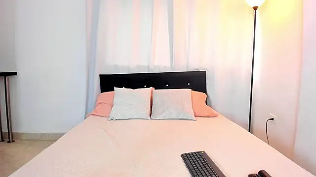 DailaSmith online show from 02.27.25