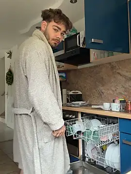 JuNIs  online show from 10.20.25