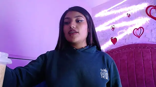 SarahStones online show from 03.14.25