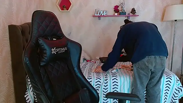 andy bell x online show from 09.13.25