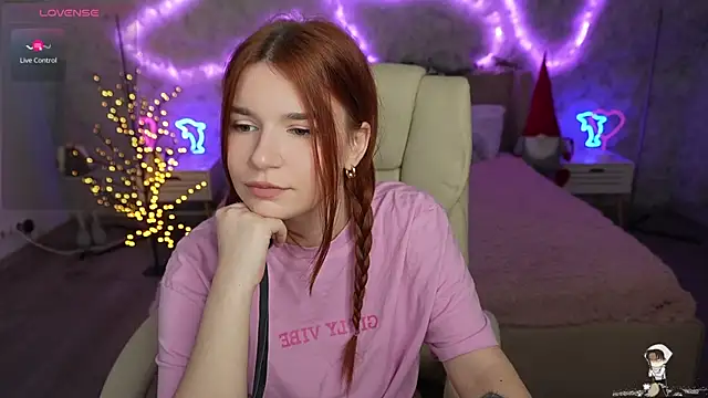 RedShinee online show from 02.02.25