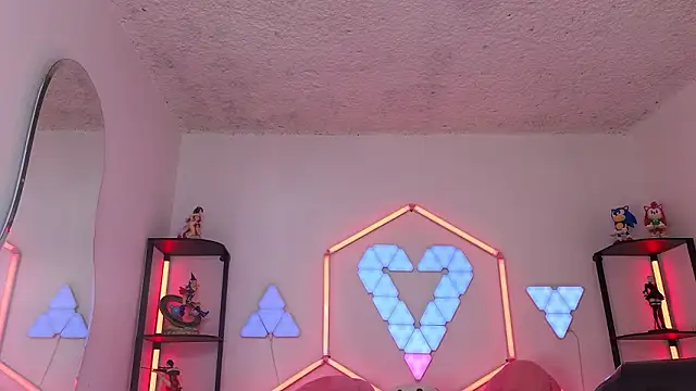 littlevixen18 online show from 02.04.26