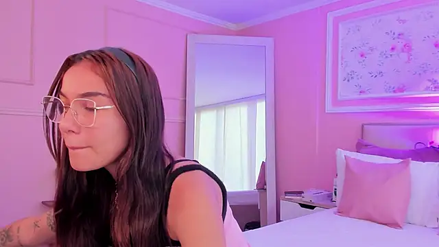 scarlet castro online show from 03.11.26