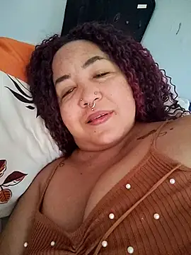 Snapshot of cougar_town chatting on 11.23.25 cougar town online show from 11.23.25