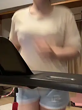 Snapshot of Tastemystrawberry chatting on 12.05.25 Tastemystrawberry online show from 12.05.25