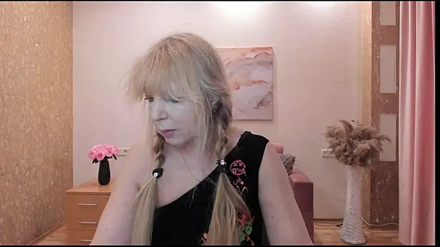 Snapshot of Anna_Diax chatting on 04.02.26 Anna Diax online show from 04.02.26