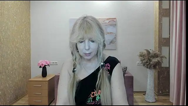 Snapshot of Anna_Diax chatting on 04.04.26 Anna Diax online show from 04.04.26