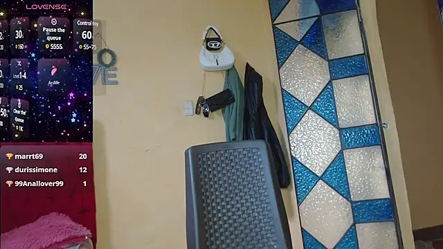 Snapshot of cristinamontiel chatting on 01.24.25 cristinamontiel online show from 01.24.25