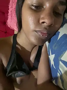 Snapshot of cristinamontiel chatting on 01.28.25 cristinamontiel online show from 01.28.25