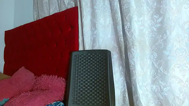 Snapshot of cristinamontiel chatting on 10.07.25 cristinamontiel online show from 10.07.25