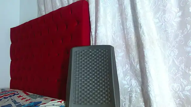 Snapshot of cristinamontiel chatting on 11.13.25 cristinamontiel online show from 11.13.25