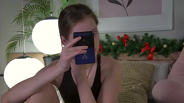 AshleyDouglas online show from 12.16.24