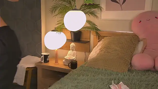 AshleyDouglas online show from 02.01.25