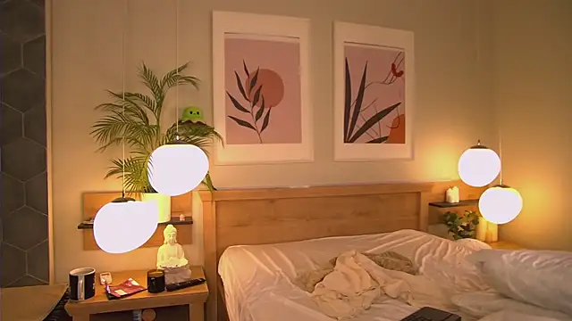 AshleyDouglas online show from 03.07.25