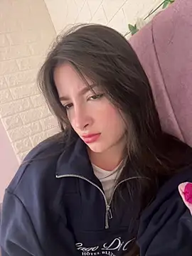 Snapshot of annaharper- chatting on 01.10.25 annaharper- online show from 01.10.25