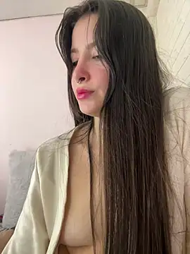 Snapshot of annaharper- chatting on 01.23.25 annaharper- online show from 01.23.25