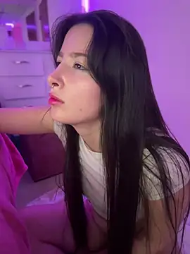 Snapshot of annaharper- chatting on 01.30.25 annaharper- online show from 01.30.25