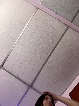 Snapshot of annaharper- chatting on 09.13.25 annaharper- online show from 09.13.25