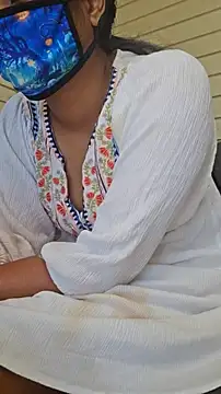 AthiyaAa 18 online show from 12.19.24