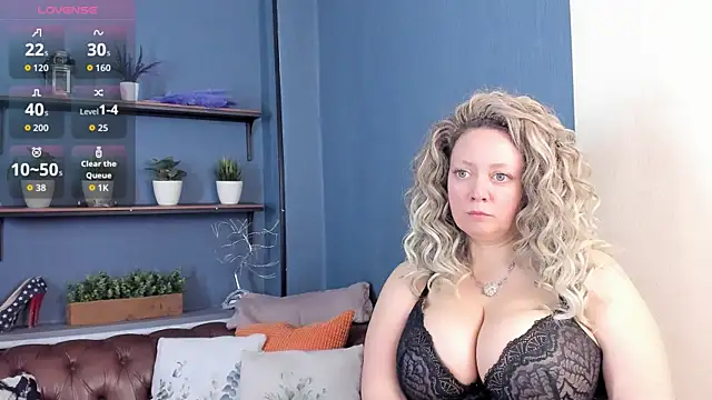 JesiaFoxi online show from 04.16.26