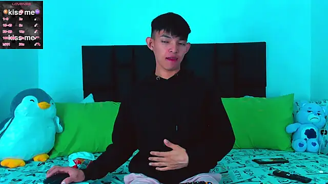 Tonny twink  online show from 02.08.25