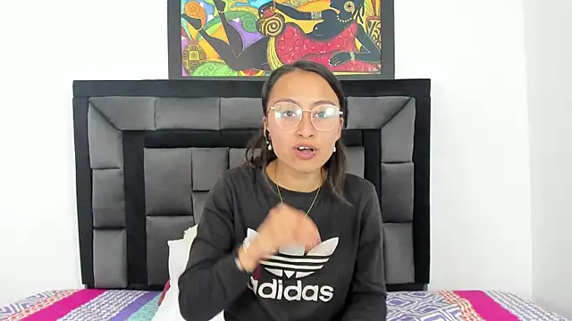 Snapshot of tatiana_valencia chatting on 03.19.25 tatiana valencia online show from 03.19.25