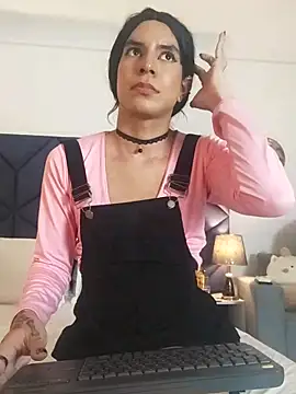 Snapshot of CampbelGinger chatting on 02.18.25 CampbelGinger online show from 02.18.25