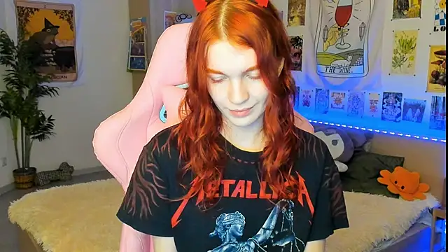 Sunny Elly online show from 12.13.24