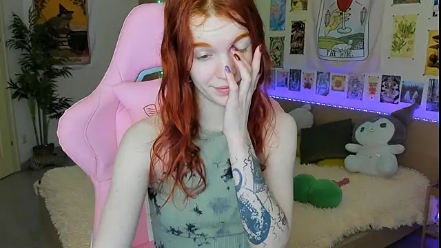 Sunny Elly online show from 02.22.25