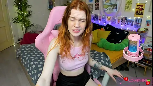 Sunny Elly online show from 04.07.26