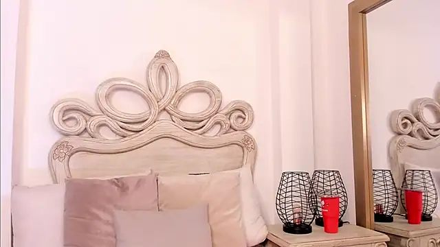 Victoria vallejo  online show from 03.08.25