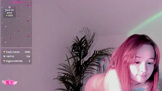 Snapshot of Mary_uw chatting on 02.28.25 Mary uw online show from 02.28.25