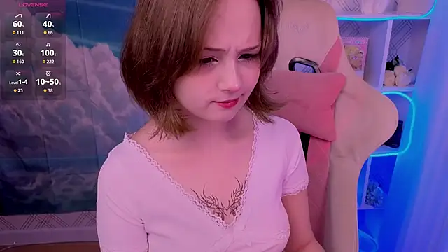 Snapshot of Mary_uw chatting on 11.05.25 Mary uw online show from 11.05.25