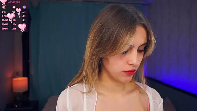 FannyHewson online show from 11.26.25