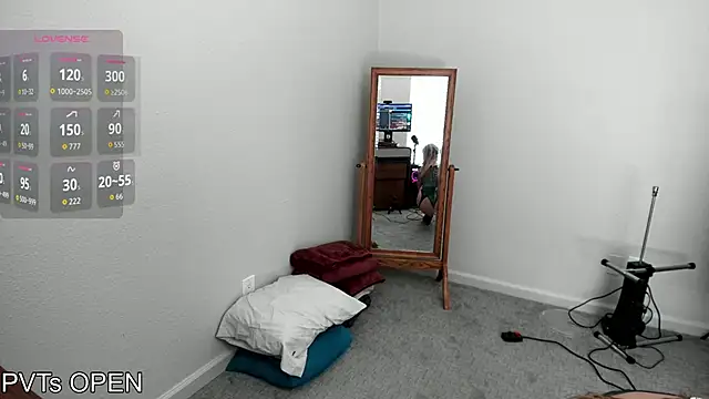 Peaches N Kreme online show from 09.13.25