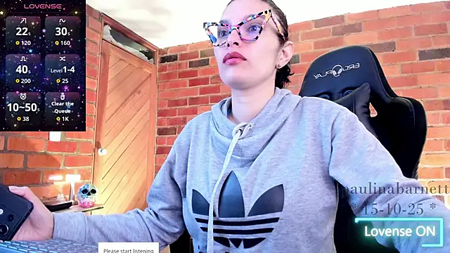 Snapshot of paulinabarnett- chatting on 10.15.25 paulinabarnett- online show from 10.15.25